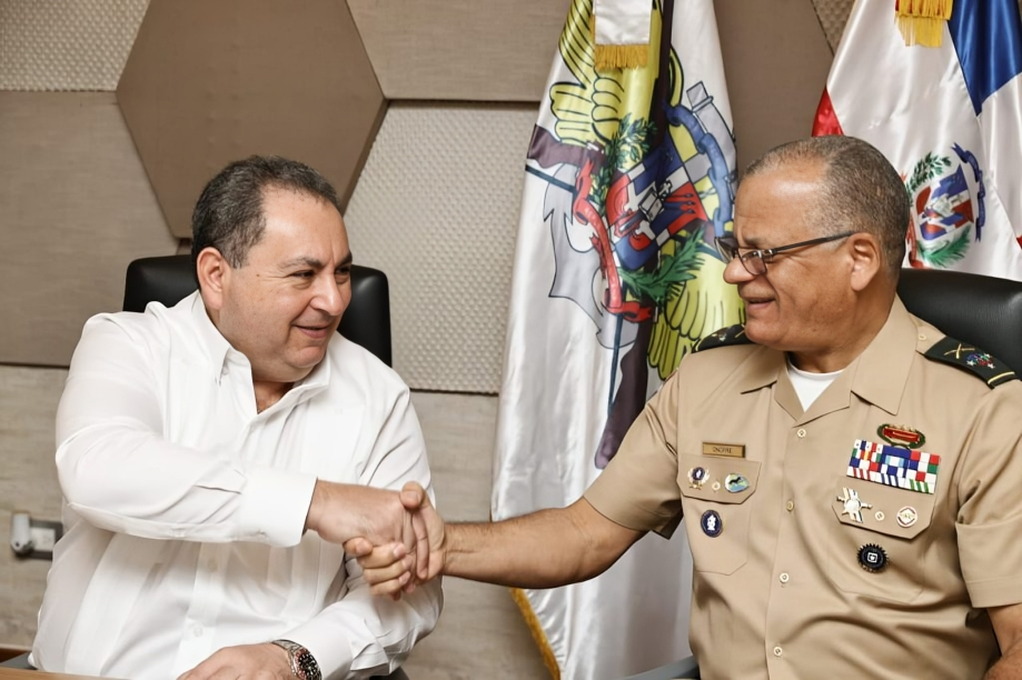 MIDE y SNS firman acuerdo para ampliar servicios odontológicos en beneficio de civiles y militares