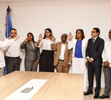 Juramentan nuevos directores en hospitales de los servicios regionales de salud Valdesia y Cibao Norte