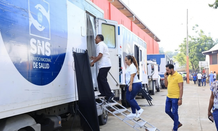 SNS realiza jornada móvil de detección de cáncer en Cienfuegos, Santiago de los Caballeros