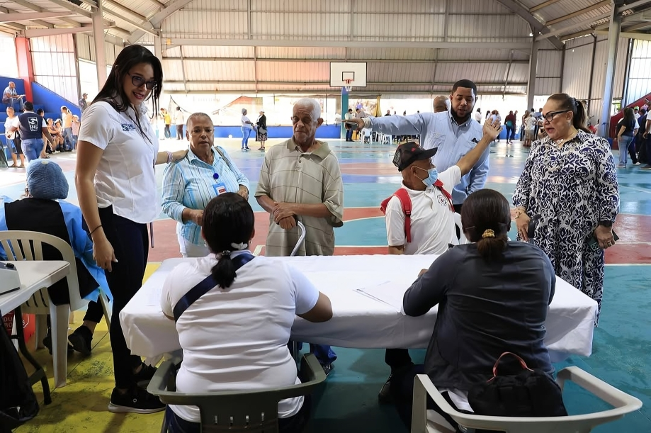 SNS realiza jornada móvil de detección de cáncer en Cienfuegos, Santiago de los Caballeros