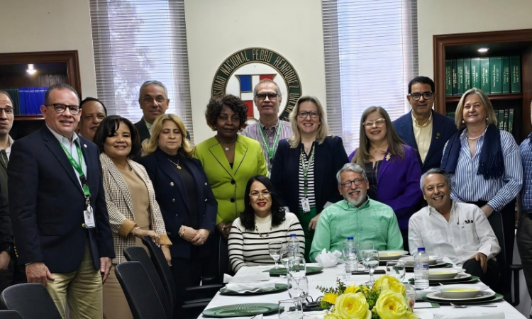 ADOFEM analiza avances en educación médica durante su primera reunión ordinaria del 2025