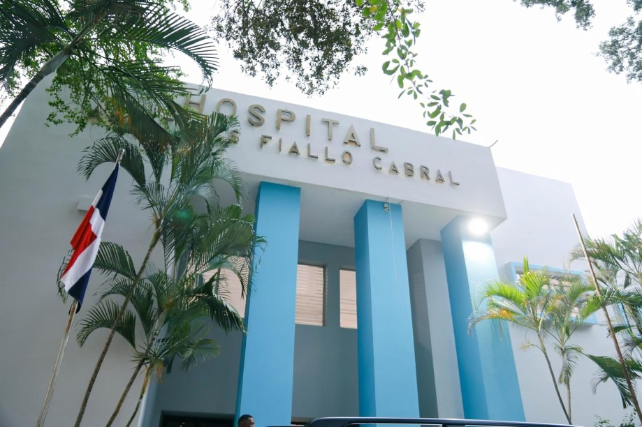 Hospital Arístides Fiallo Cabral recibe donación de insumos médicos del Gabinete Social para mejorar la atención en salud