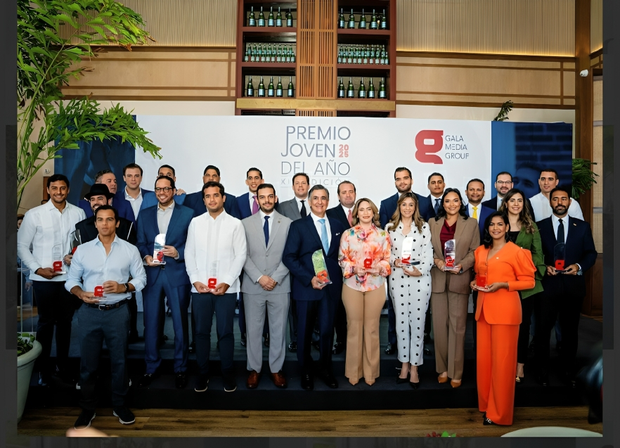 Edward Guzmán es reconocido por su liderazgo y contribución al desarrollo en el Día Nacional de la Juventud