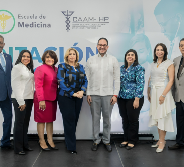 Escuela de Medicina de la UCE obtiene acreditación internacional de Caam-hp