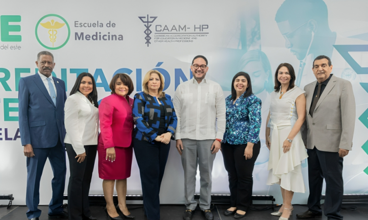 Escuela de Medicina de la UCE obtiene acreditación internacional de Caam-hp
