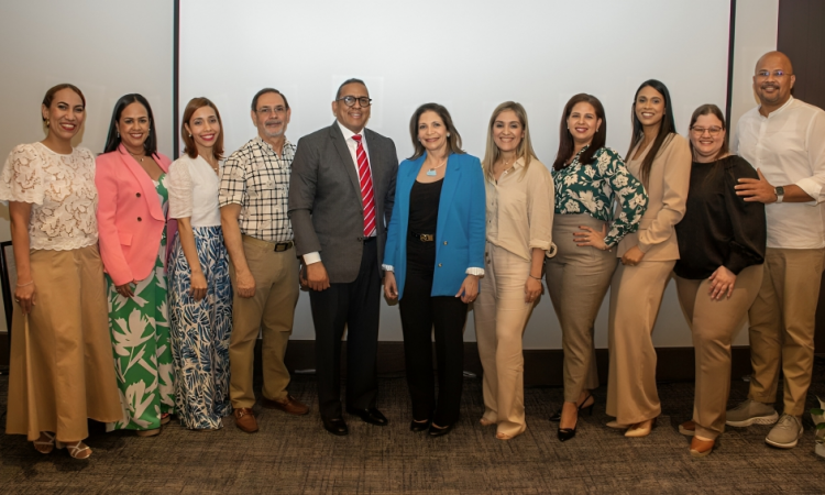 Sociedad Dominicana de Reumatología juramenta nueva Junta Directiva para el período 2025-2027