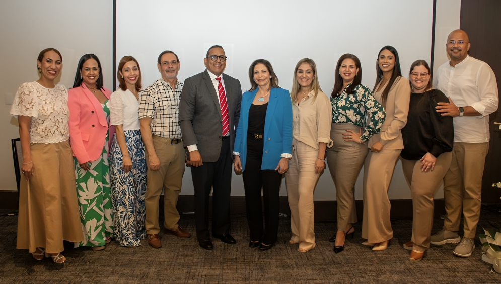 Sociedad Dominicana de Reumatología juramenta nueva Junta Directiva para el período 2025-2027