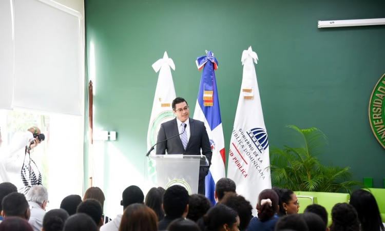 Salud Pública, Ministerio de la Juventud y UNPHU impulsan políticas de salud para adultos jóvenes