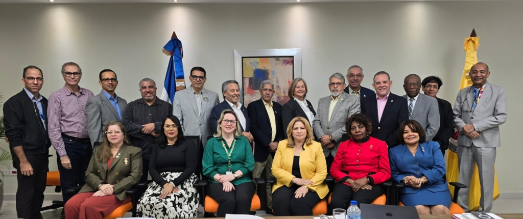 ADOFEM celebra reunión en PUCMM y anuncia dedicación del Congreso Nacional de Educación Médica 2025 ADOFEM celebra reunión en PUCMM y anuncia dedicación del Congreso Nacional de Educación Médica 2025