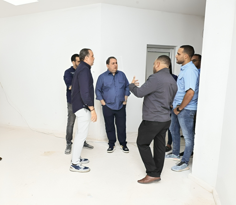 SNS supervisa avances en la red hospitalaria del Sur con remozamiento en Baní y nuevo hospital en Azua