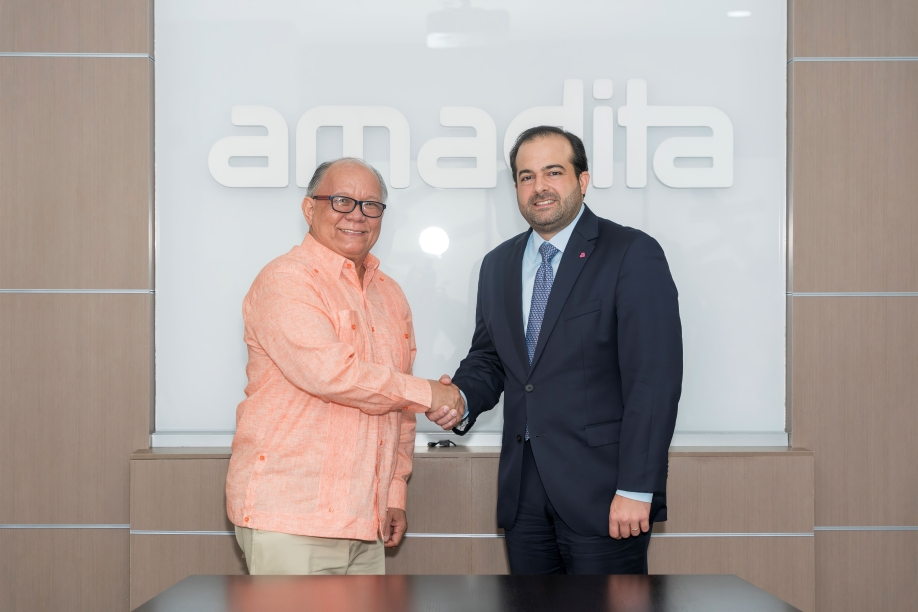 Amadita y el Hemocentro Nacional firman acuerdo para fortalecer donación de sangre en República Dominicana