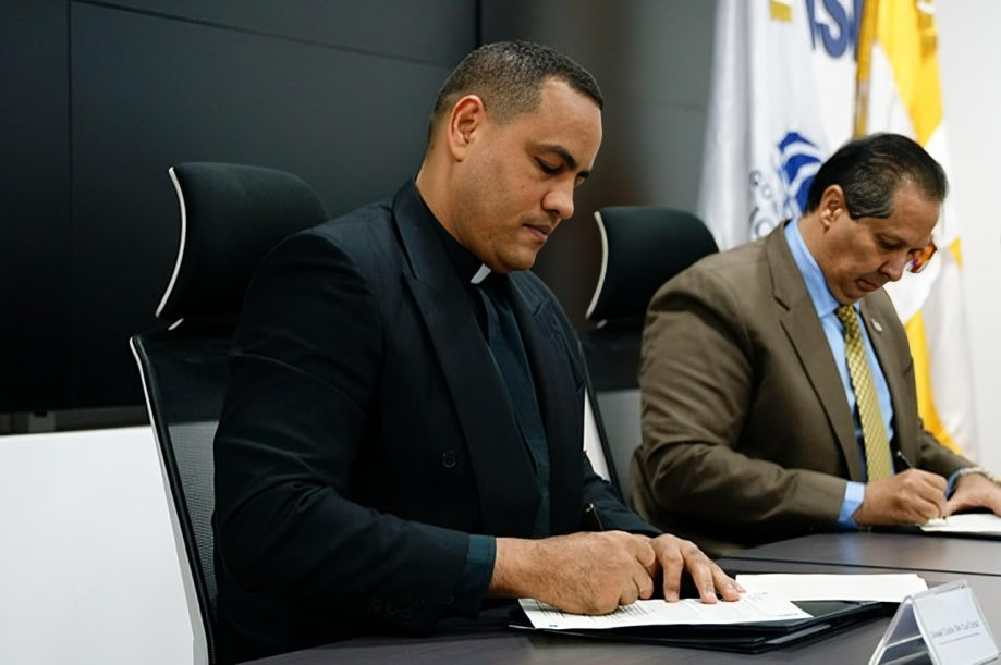 MSP y UCSD firman acuerdo para fortalecer la formación en salud