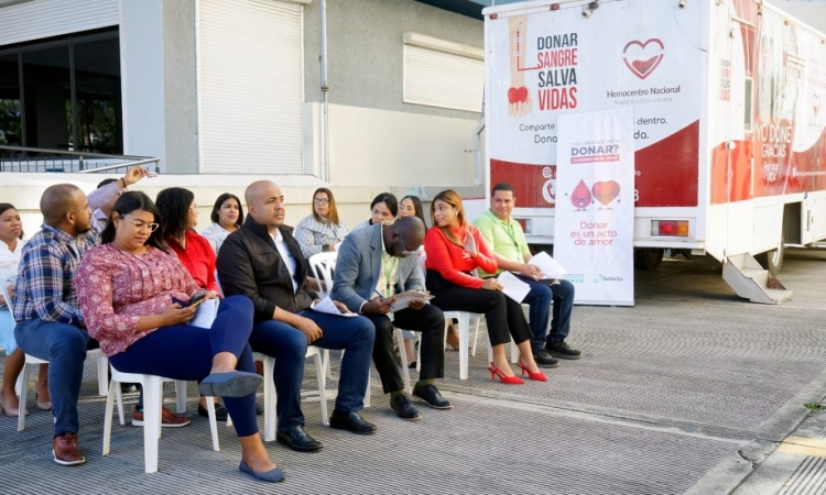 SeNaSa impulsa jornada de donación de sangre en colaboración con el Hemocentro Nacional