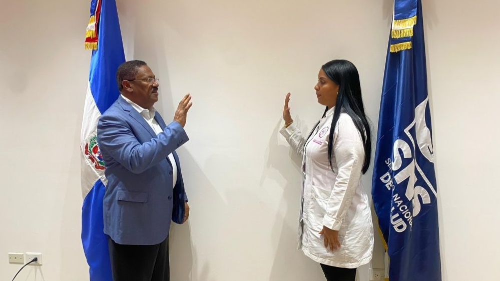 Dra. Kateri Rivas Méndez es juramentada como directora del Hospital Municipal Las Caobas Dra. Kateri Rivas Méndez es juramentada como directora del Hospital Municipal Las Caobas