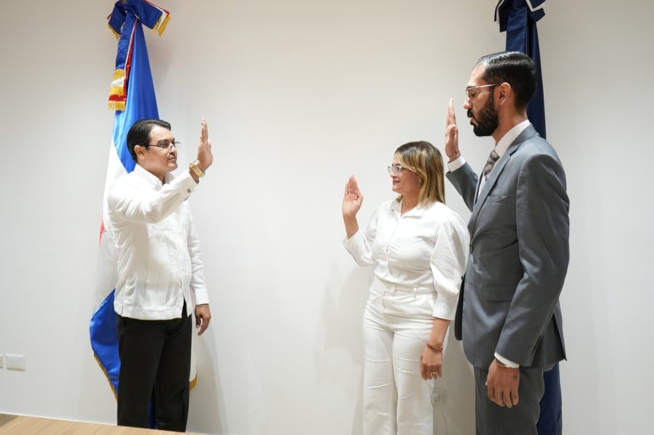 Director del Servicio Regional de Salud Cibao Norte juramenta nuevos directores en hospitales municipales