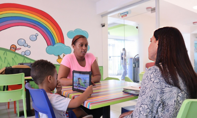 Familias dominicanas enfrentan travesías extremas para acceder a tratamiento contra el cáncer infantil