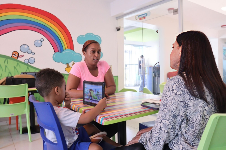 Familias dominicanas enfrentan travesías extremas para acceder a tratamiento contra el cáncer infantil Familias dominicanas enfrentan travesías extremas para acceder a tratamiento contra el cáncer infantil