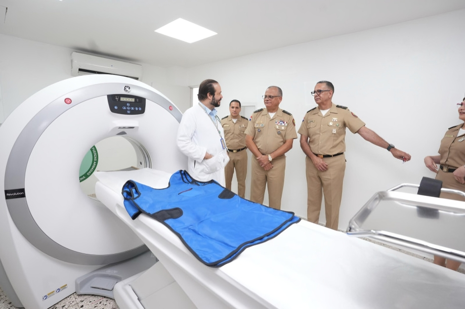 Hospital Universitario Docente Central de las FF.AA. amplía sus servicios con moderna área de gastroenterología y nuevo tomógrafo