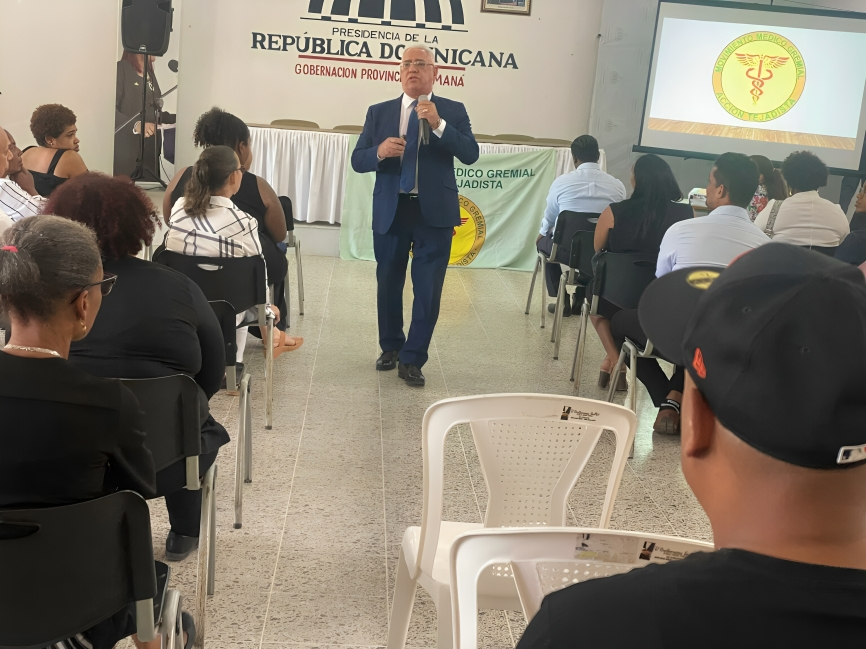 Acción Tejadista fortalece la educación médica continua con jornada científico-médica en Samaná