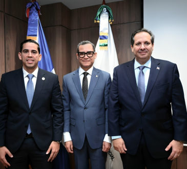 Eddy Olivares asume la presidencia del Consejo Nacional de Seguridad Social