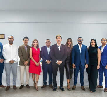 SEDAF juramenta 49 nuevos especialistas en armonización orofacial en Santo Domingo