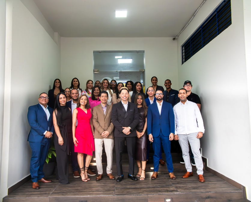 SEDAF juramenta 49 nuevos especialistas en armonización orofacial en Santo Domingo