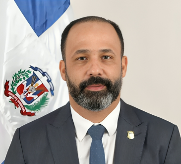 Diputado Robinson Santos propone aumentar cobertura de medicamentos ambulatorios en el Seguro Familiar de Salud