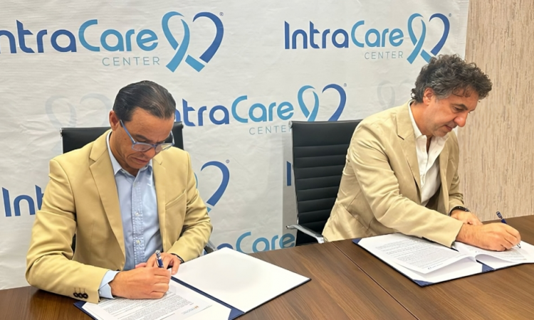 IntraCare Center y Radonic firman convenio para optimizar la atención oncológica en la región