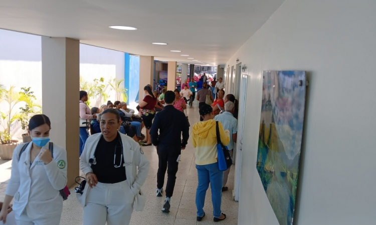 Aumento de casos con síntomas respiratorios genera preocupación en Santiago y otras ciudades del Cibao