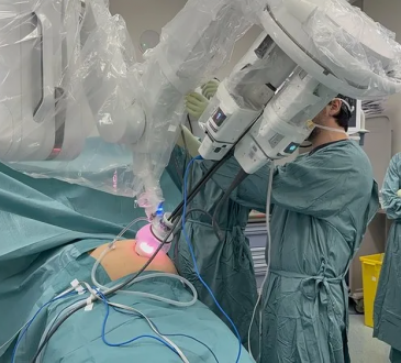 Hospital de Sant Pau incorpora robot quirúrgico de última generación que reduce el tiempo de recuperación