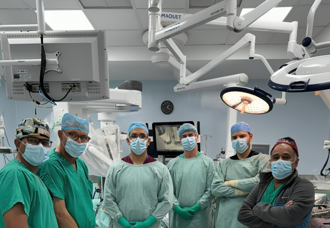 HOMS realiza primera gastrectomía total por cáncer gástrico asistida por robot en República Dominicana