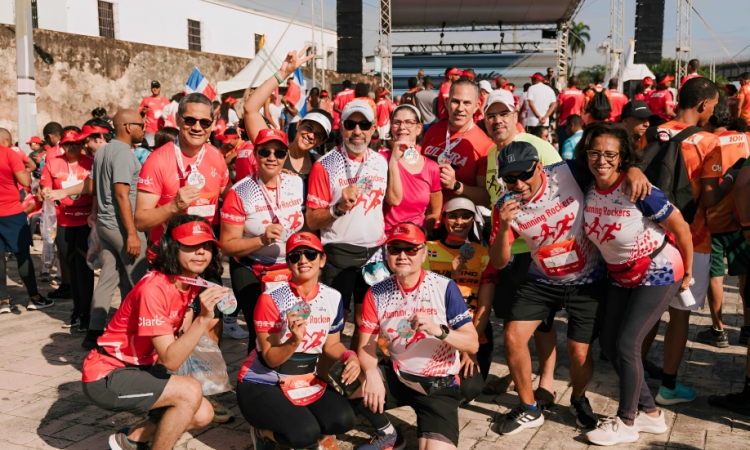 Medio Maratón Claro 2025 reúne a más de 5,000 participantes en Santo Domingo