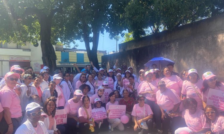 El Círculo Dominicano de Médicas conmemora el Día Internacional de la Mujer con la caminata “Por la Salud de la Mujer”