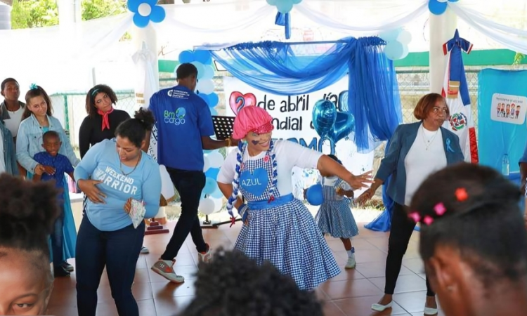 Autoridades y ONG exigen más inclusión y cobertura en salud para personas con autismo en RD