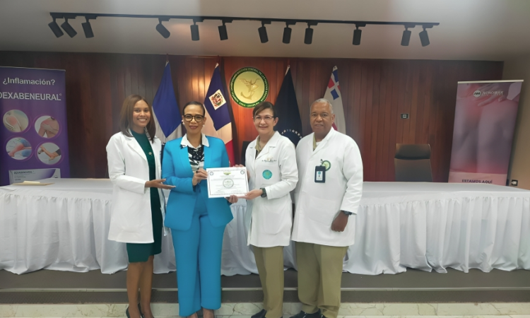 Hospital Central de las Fuerzas Armadas presenta conferencia sobre los desafíos de la mujer médica en el siglo XXI