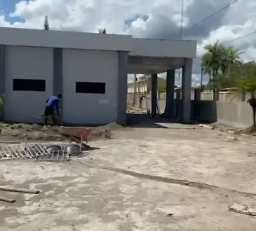 Comunidad de Villa Riva exige la terminación del hospital municipal paralizado desde hace cinco años
