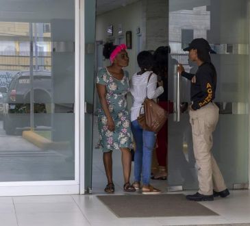 Más de 130 parturientas haitianas y recién nacidos fueron deportados bajo nuevo protocolo hospitalario en RD