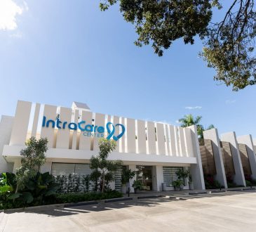 IntraCare Center recibe certificación ISO 9001:2015 y se posiciona como referente en calidad oncológica en República Dominicana