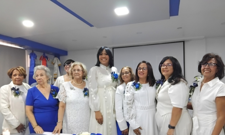 Bioanalistas dominicanos exigen aumento salarial del 25 % en su día nacional