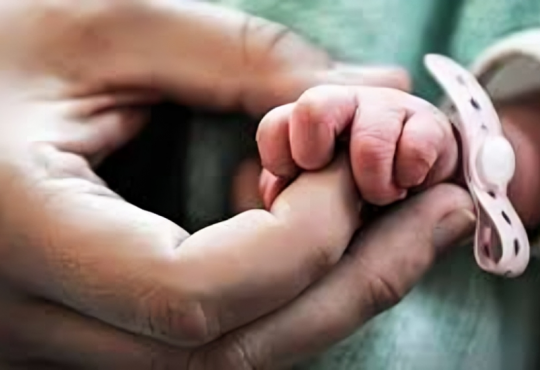 Reducción de muertes infantiles y maternas en República Dominicana durante 2025, según boletín epidemiológico 16
