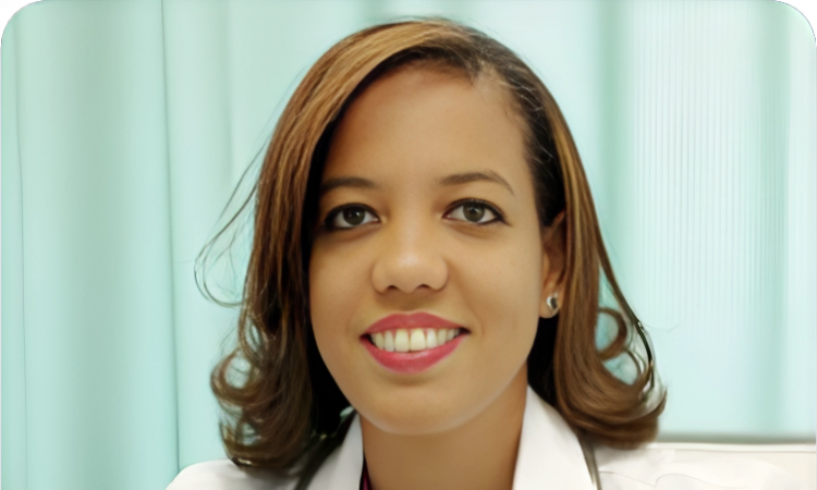 Doctora Evelyn Ruíz es designada como jefa del Servicio de Oncología Clínica del Instituto de Oncología Dr. Heriberto Pieter