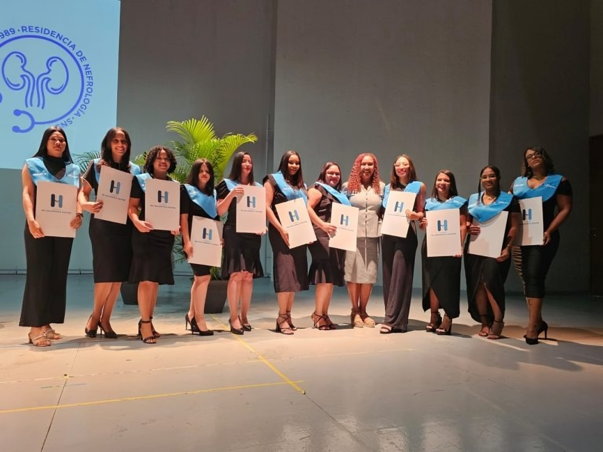 Hospital Salvador B. Gautier gradúa a 81 nuevos especialistas en su 48va ceremonia de residencias médicas