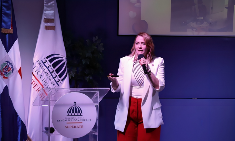 Especialista llama a combatir prejuicios y crear cultura de apoyo a la lactancia
