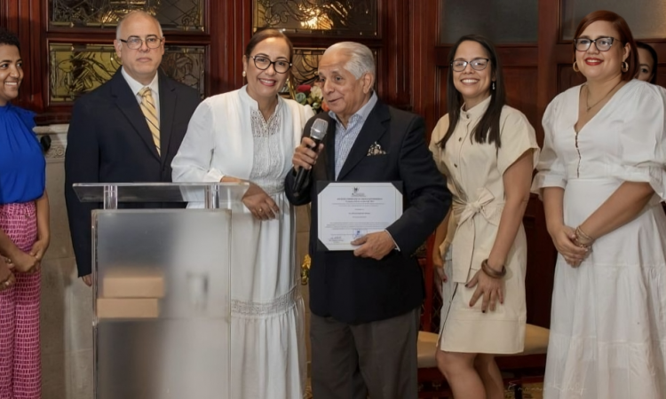 Sociedad Dominicana de Cardiología Pediátrica reconoce a profesionales que han dejado huella en la salud infantil y la formación médica