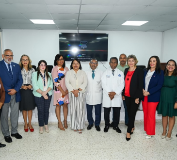 Fundación Two Oceans implementa talleres para fortalecer el programa de prevención de la transmisión del VIH de madre al recién nacido