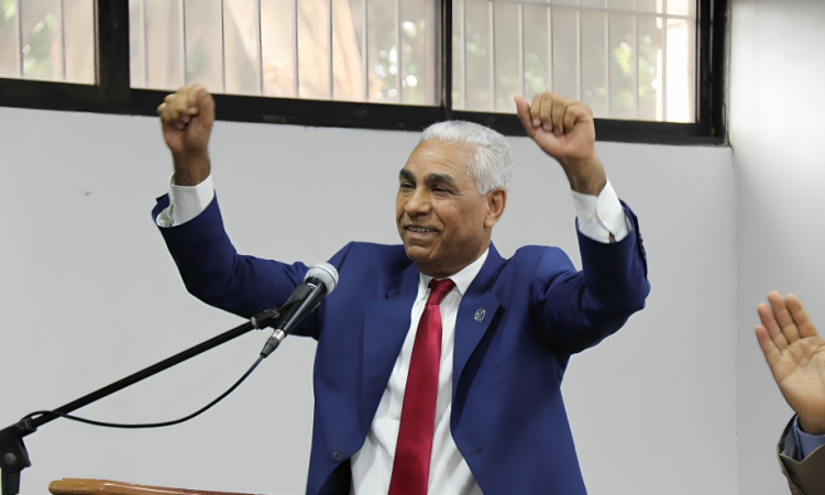 Wilson Mejía: “A partir de julio de 2026 trabajaremos por la excelencia de la UASD”
