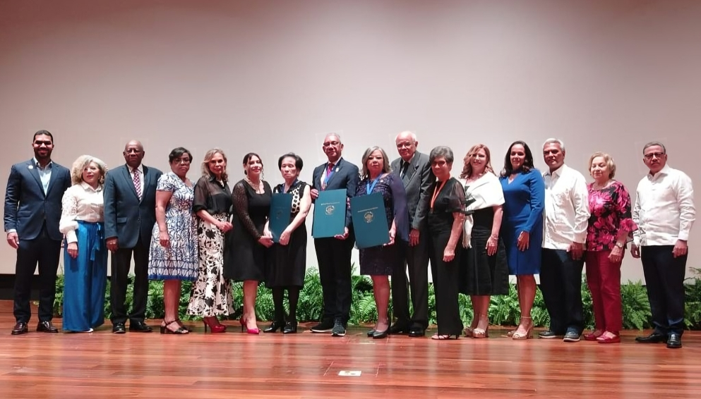 Sociedad Dominicana de Pediatría reconoce a tres eminencias médicas con el título Pediatra Emérito