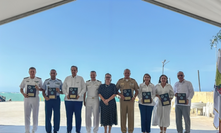 Buque hospital USNS Comfort llega a Puerto Plata para misión humanitaria