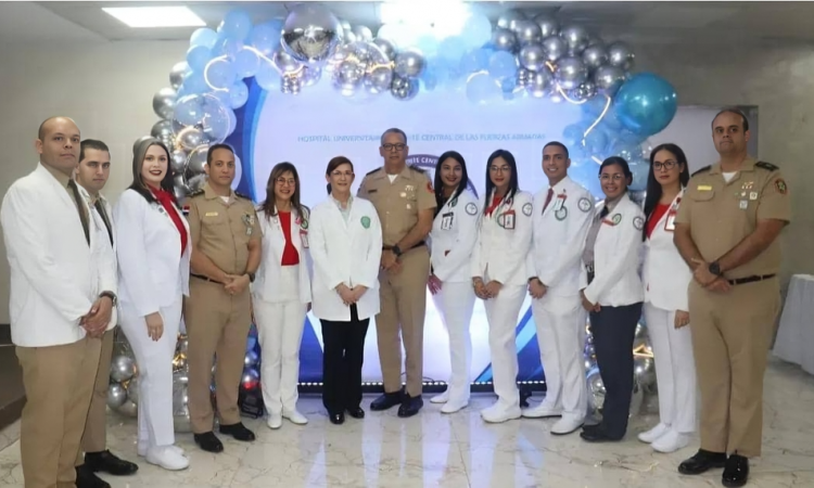Hospital Militar realiza ceremonia protocolaria de cambio de placas para residentes de Cirugía General Hospital Militar realiza ceremonia protocolaria de cambio de placas para residentes de Cirugía General