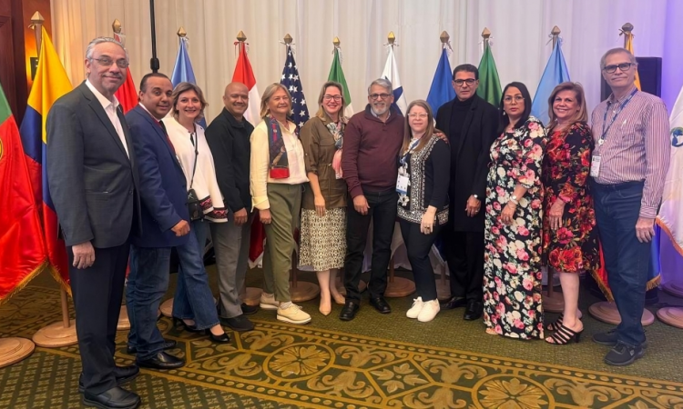 ADOFEM destaca en la XXIII Conferencia Panamericana de Educación Médica en Quito